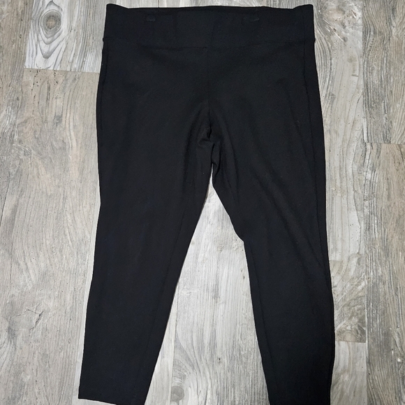 Studio by Torrid cropped pants size 2xR - Picture 3 of 11
